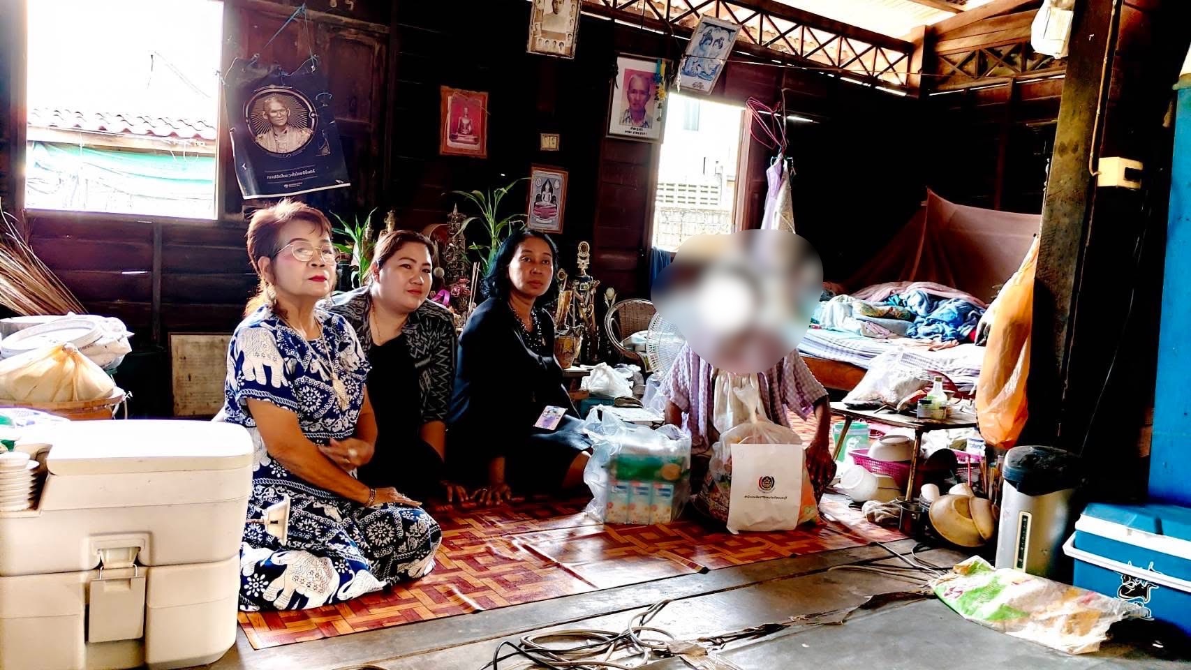 สพอ.บางบัวทอง ขานรับนโยบาย TPMAP พุ่งเป้า “แก้จน-พัฒนาคนทุกช่วงวัย” ลงพื้นที่บางบัวทอง ติดตามใกล้ชิดแบบเคาะประตูบ้าน